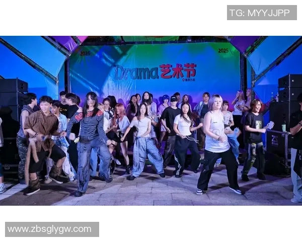 成都街舞队荣登街舞节奏排行榜第三名引发热议